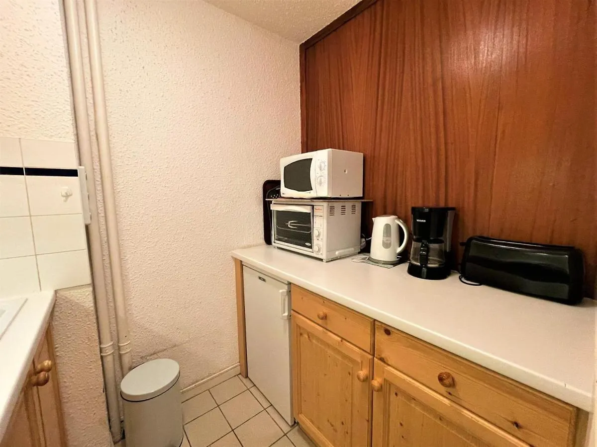 Appartement 6 Pers Avec Balcon Expose Sud, Au Pied Des Pistes Des Menuires, Quartier Croisette - Fr-1-452-210 サン・マルタン・ド・ベルヴィル 0*,  フランス