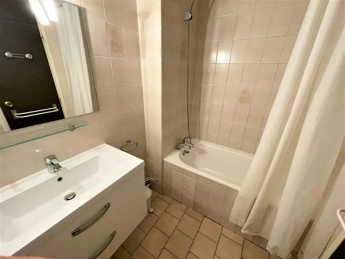 Appartement 6 Pers Avec Balcon Expose Sud, Au Pied Des Pistes Des Menuires, Quartier Croisette - Fr-1-452-210 サン・マルタン・ド・ベルヴィル